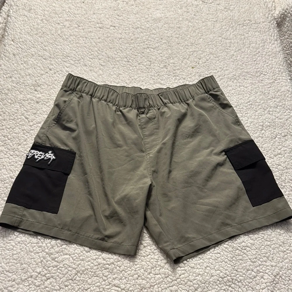 Casual Green and Black Cargo Shorts with Elastic Waist - Picture 1 of 4